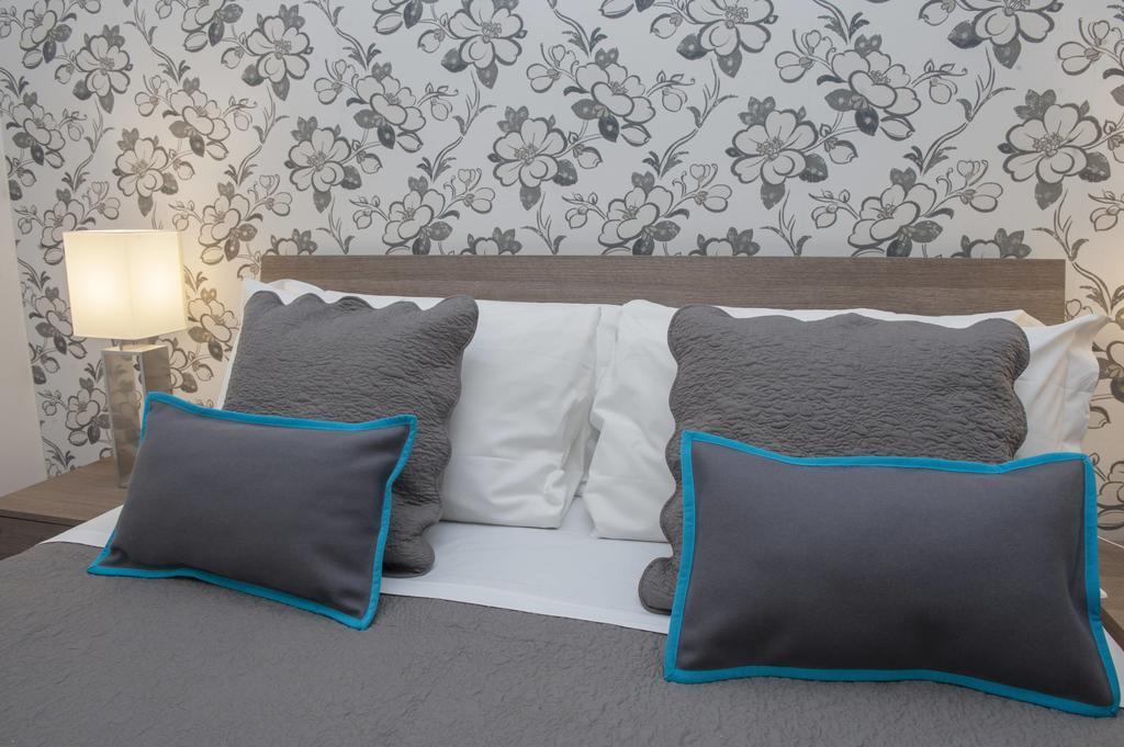 Deluxe Double Room Private Internal Bathroom