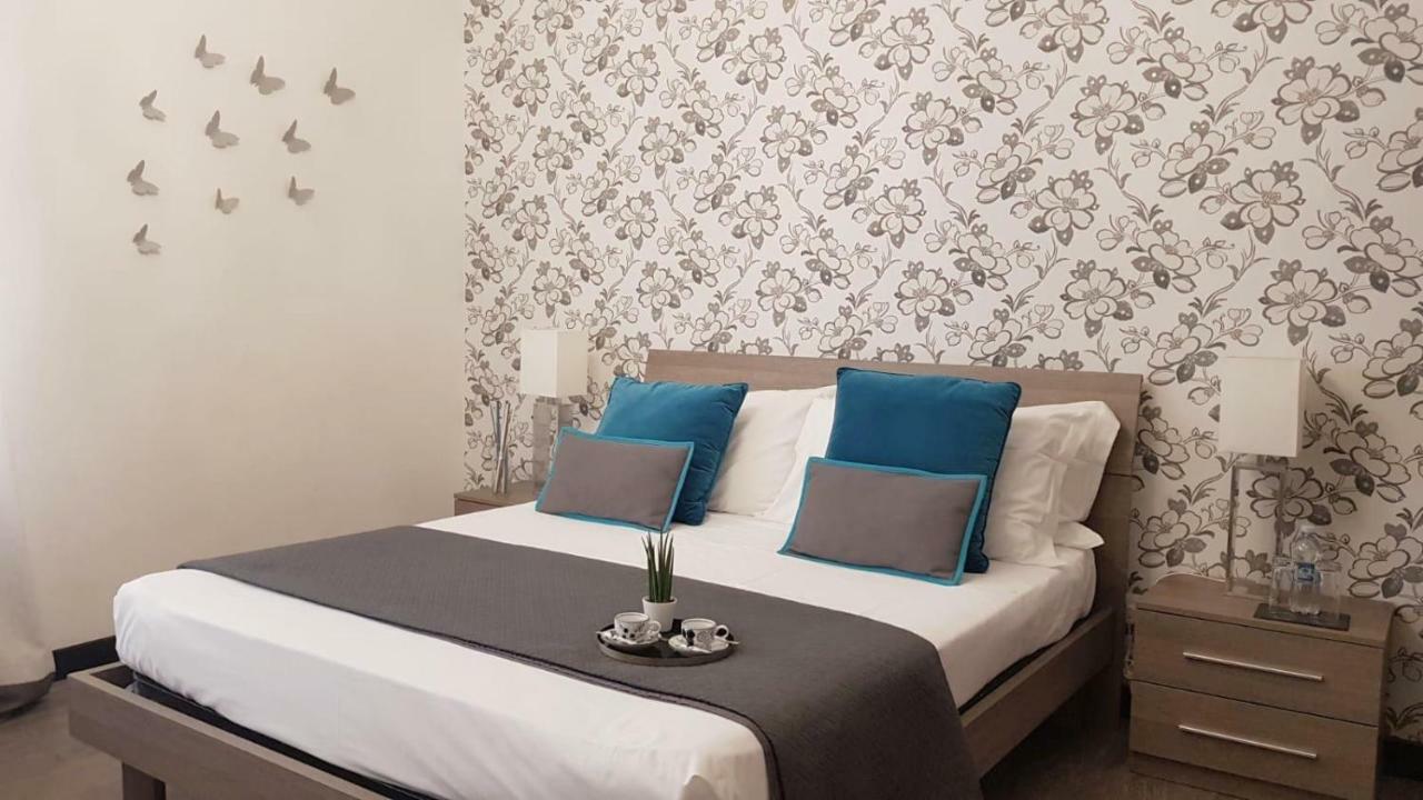 Deluxe Double Room Private Internal Bathroom